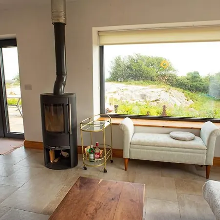 Beautiful 3-bed Home, Stunning View Over Atlantic. Prázdninový dům